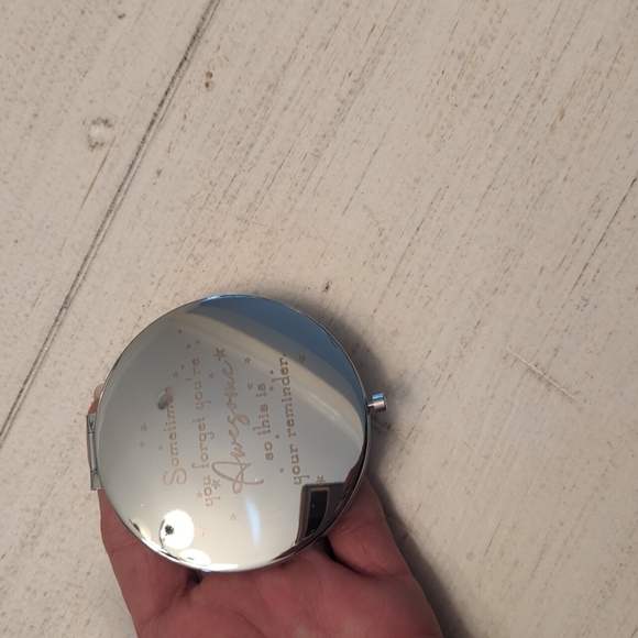 Compact purse mirror - Picture 2 of 5